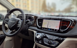 CHRYSLER PACIFICA UCONNECT 5 HARMAN BECKER 10,1