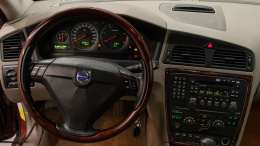Volvo XC70 polskie menu w liczniku