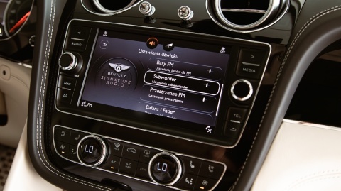 BENTLEY BENTAYGA - polskie menu, polski lektor, zmiana regionu
